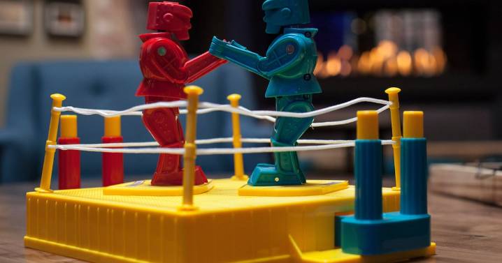 Famous Toymaker Behind Mouse Trap, Lite