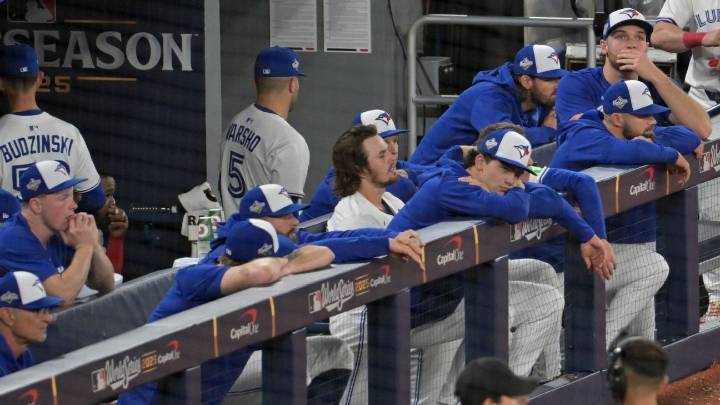 Jays feel sting of defeat as Game 7 of World Series slips away