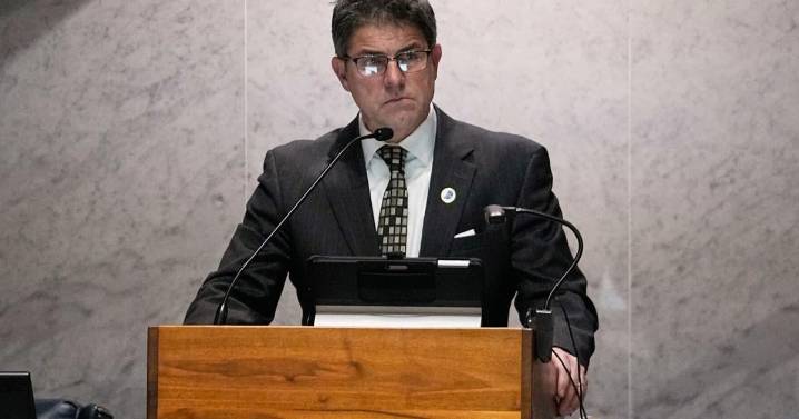 Indiana Senate won't vote on redistricting, defying Trump's push