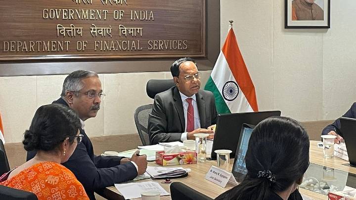 Ensure Smooth Cashless Claims, Standardise Treatment Protocol: FinMin Nudges Insurers, Hospitals