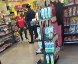 Asaltos violentos en Apizaco dejan a dos empleadas de Oxxo lesionadas y un segundo negocio atracado; delincuentes siguen libres