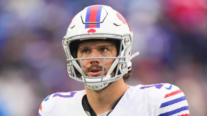 Bills QB Josh Allen’s struggles continue with one of dumbest interceptions you’ll see