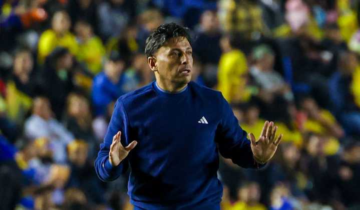 “Quien tenga dudas que no viaje”: Ángel Villacampa confía en que América se corone en el Volcán