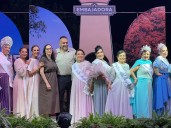 El Tuito, sede de la Embajadora Jalisco de Adultos Mayores, con vestidos de Benito Santos