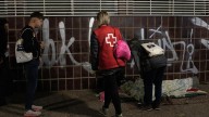 Varios voluntarios recorrerán las calles de Zaragoza esta noche para realizar el recuento de personas sin hogar