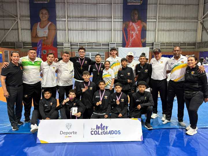 Huila conquistó seis medallas en lucha en los Juegos Intercolegiados