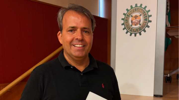 Roberto Cavero, experto energético: "El precio de la luz se abarataría si tuviéramos en el mix eléctrico una generación constante del 20% que pueden aportar las nucleares"