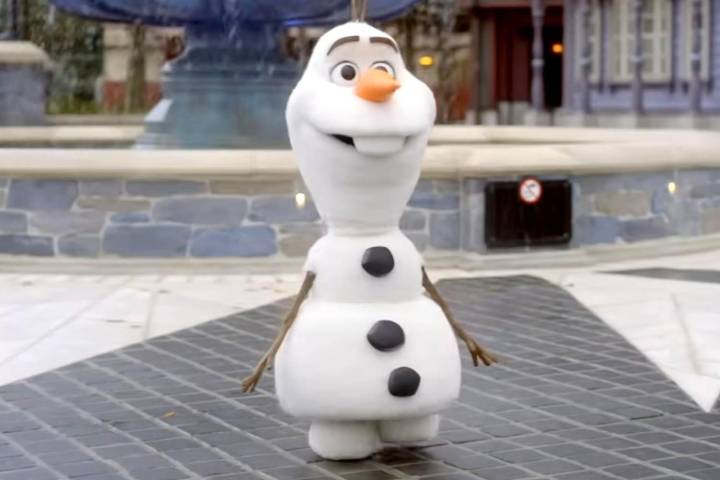 Disney Unveils an Adorable, Free-Roaming Olaf Animatronic to Theme Parks