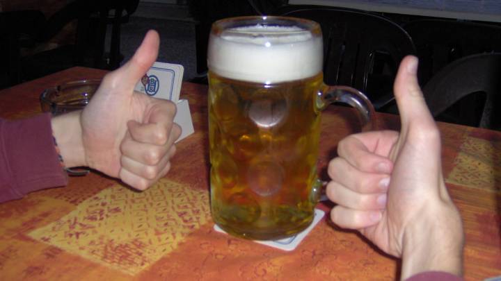 American Tourist 'Totally Wasted' For the Rest of the Trip After Just One German Beer