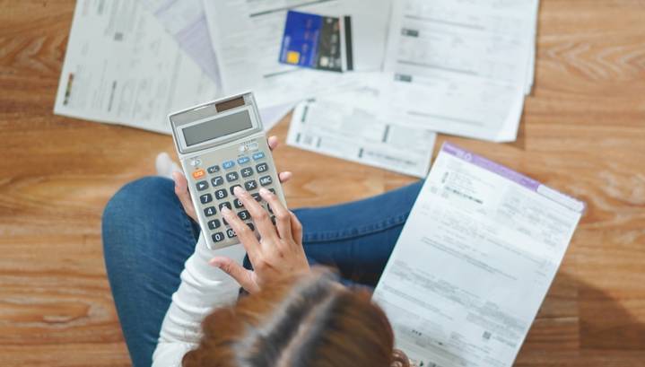 Los consumidores de EE. UU. se atrasan más en sus facturas de luz y gas, alerta un estudio