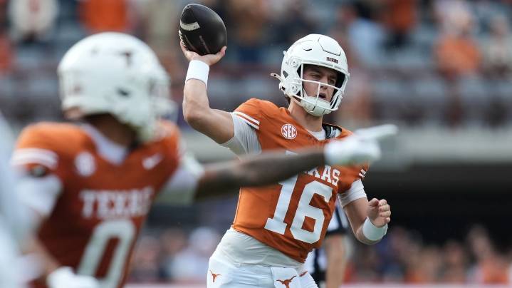 Texas QB Manning 'felt good' all week in concussion protocol and was sharp in win over Vandy
