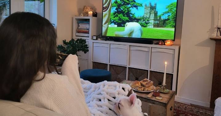 'I tried a Downton Abbey-inspired afternoon tea hamper and felt like one of the Crawleys'