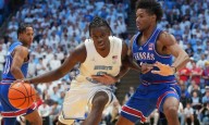 UNC Basketball: Con excelente segundo periodo sacan triunfo sobre Kansas 87