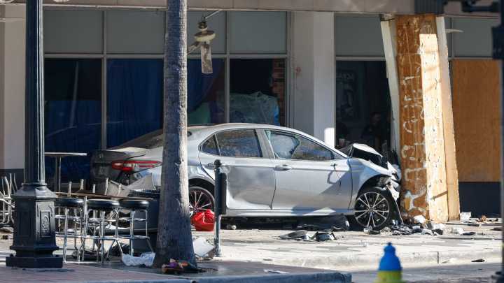 At least 4 killed, 11 injured after car fleeing police slams into bar in Florida’s Tampa