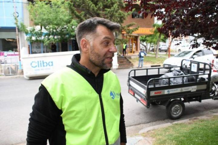 En un nuevo operativo, la Municipalidad realizó la limpieza de una vivienda de un acumulador compulsivo