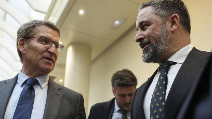 Feijóo vaticina que el relevo de Mazón "saldrá bien" y Vox avisa: "No tenemos miedo a elecciones"