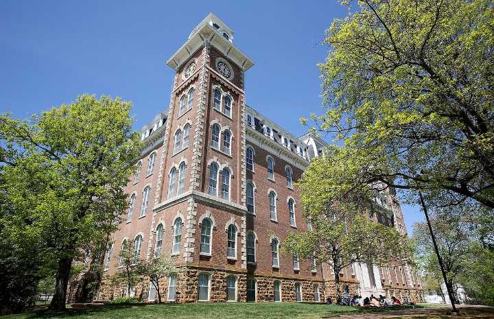 AI misuse drives rise in academic integrity violations at University of Arkansas