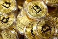 Bitcóin cae por debajo de 90 mil dólares y pierde ganancias del año