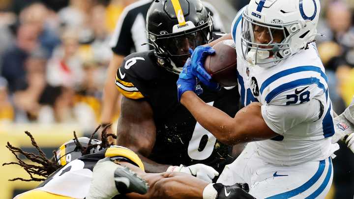 What did Jonathan Taylor do in Week 9? Colts RB's stats today vs. Steelers