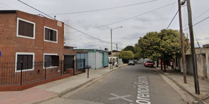 Un hombre empujó a un policía desde tres metros de altura para evitar ser detenido en Córdoba