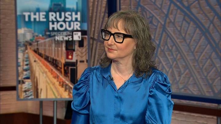 Professor analyzes historical significance of mayor's race