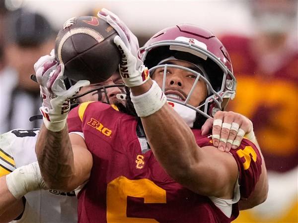 Big Ten football this week: USC trying to boost playoff hopes by upsetting Oregon