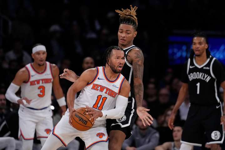 Knicks steamroll Nets to remain undefeated at MSG
