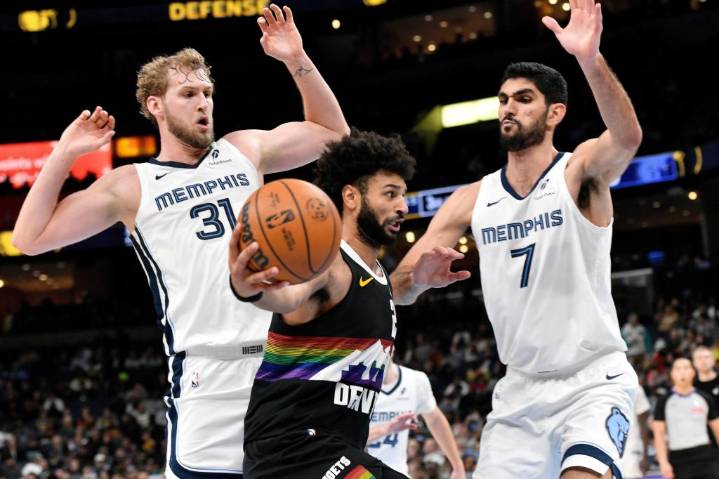 Jamal Murray y Peyton Watson ayudan a Nuggets a vencer 125-115 a Grizzlies tras un empuje final – Chicago Tribune