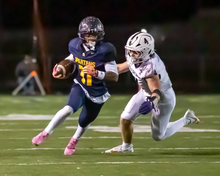 Photo Gallery of Warren De La Salle’s 56-34 Division 3 district semifinals win over Warren Fitzgerald in the MHSAA football playoffs