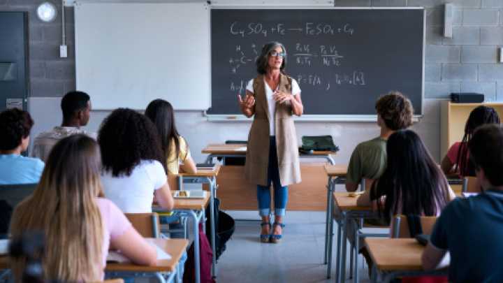 El déficit de profesores provoca que no se cubran las bajas: "Las condiciones que tenemos ahora mismo son muy malas"