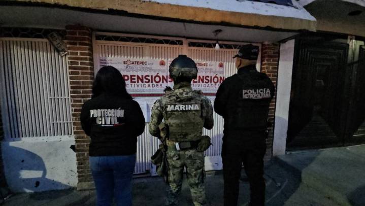 Rescatan a 36 personas en anexo de Ecatepec