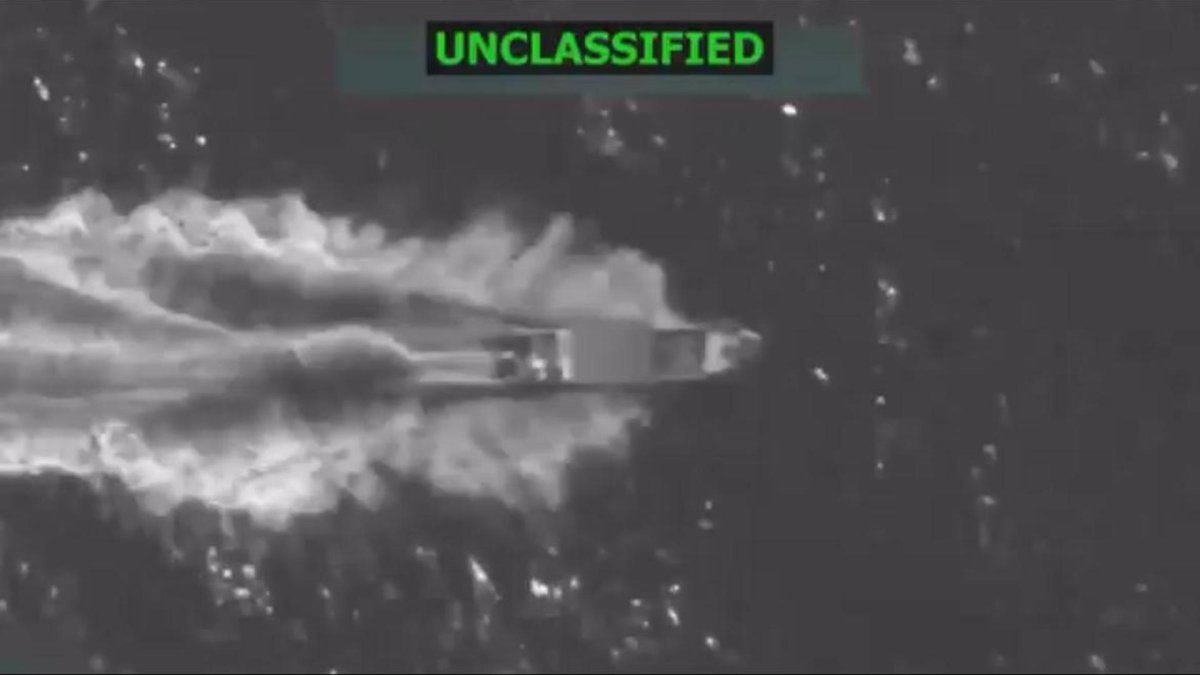 Dos mueren en nuevo ataque contra presunto barco de narcos en el Pacífico Oriental: Hegseth