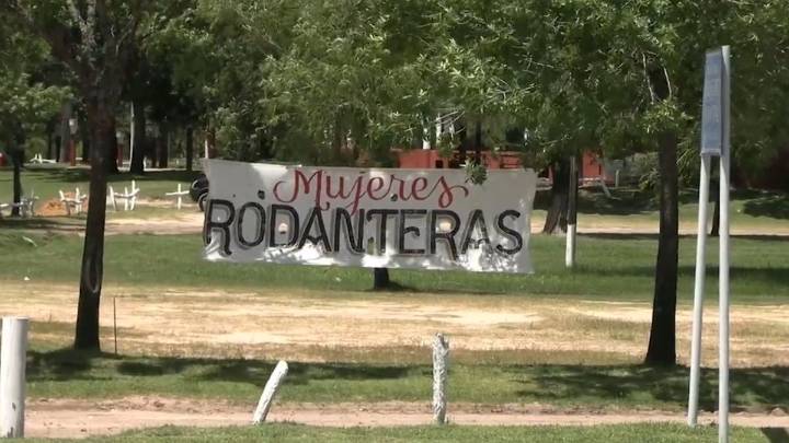 Mujeres rodanteras, la comunidad de 22 mil viajeras que crece en las rutas argentinas