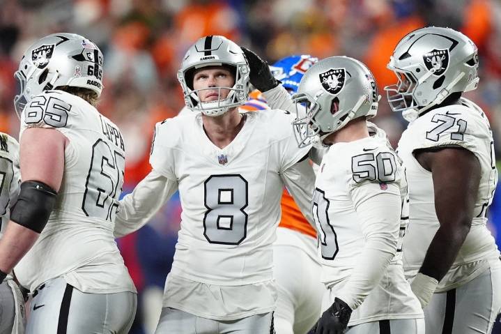 Deadspin | Raiders, Cowboys eager for brighter days after facing adversity