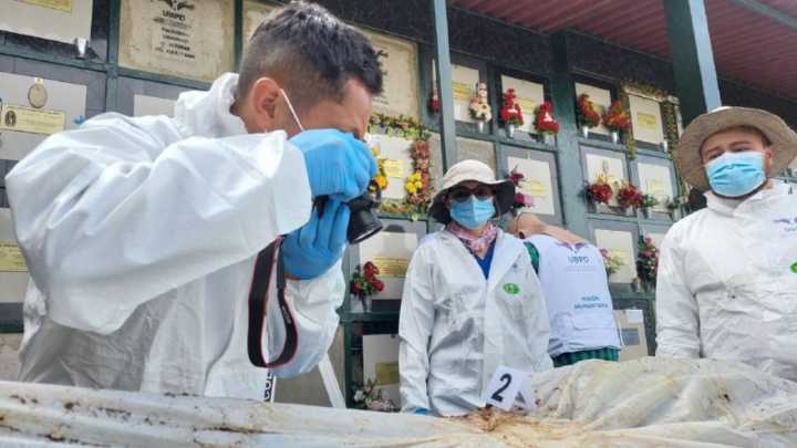 La Unidad de Búsqueda de Personas recuperó diez cuerpos en el cementerio de Oicatá