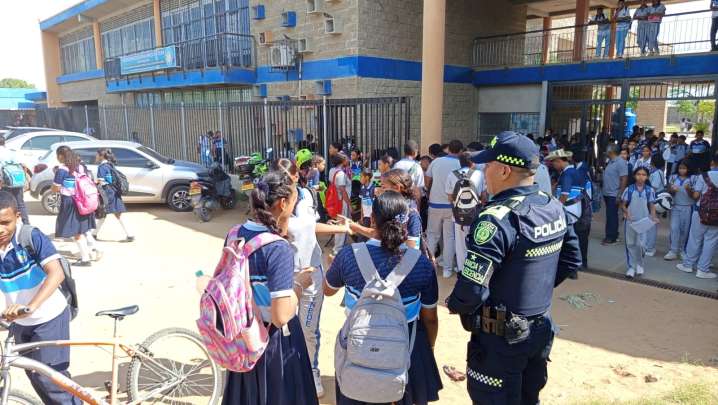 Policía fortalece acciones de protección a niñez y adolescencia en entornos escolares de Riohacha