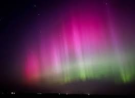 Alerta de tormenta geomagnética G4 podría hacer visibles las auroras boreales en 21 estados de EE. UU.