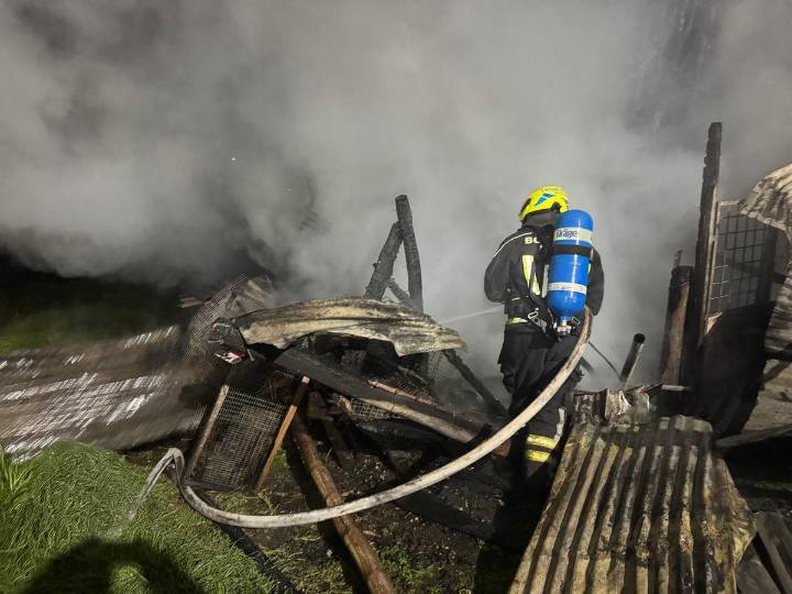 Incendio estructural destruye una vivienda y deja una familia damnificada en zona rural de Pasto