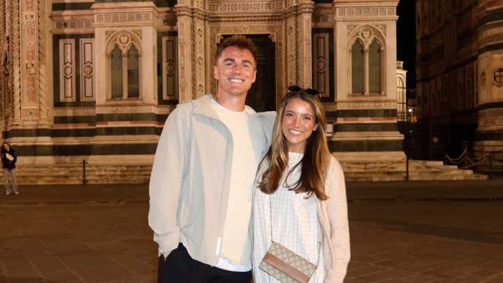 Bo Nix’s Wife Makes Personal Announcement About Welcoming ‘Twins’ to the Nix Family Denver Broncos' quarterback Bo Nix shares exciting update amid wife Izzy's pregnancy following the comeback win agai