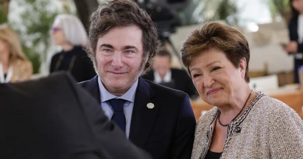 Hasta febrero no habrá cambios: el FMI mantiene su revisión del acuerdo con Argentina