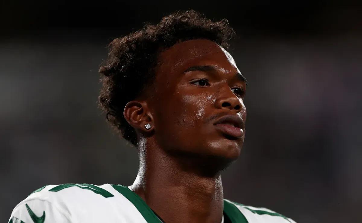 Jets have reportedly made final decision on Garrett Wilson after Breece Hall’s trade request