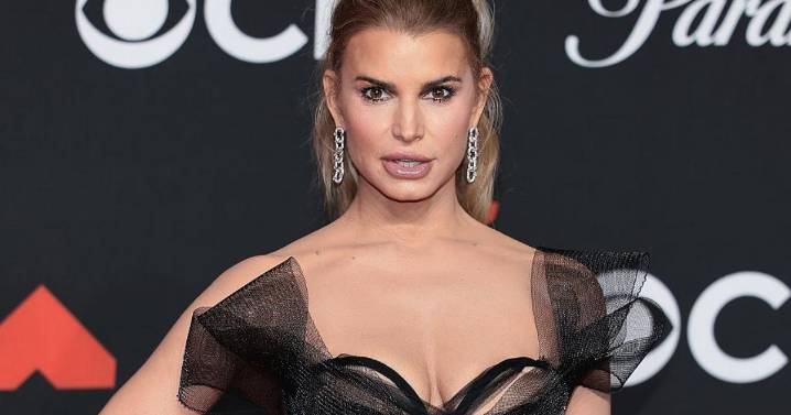 Jessica Simpson shares Ashton Kutcher's reaction to finding out she was a virgin at 22