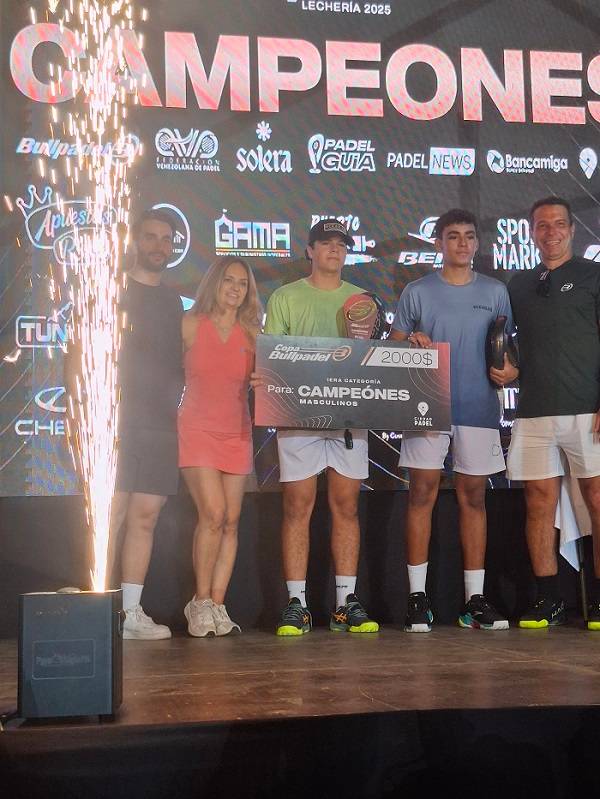 Matías León Ponte y Santiago Soto se convirtieron en los monarcas de la Copa BullPadel en primera categoría en Lechería (+Video)