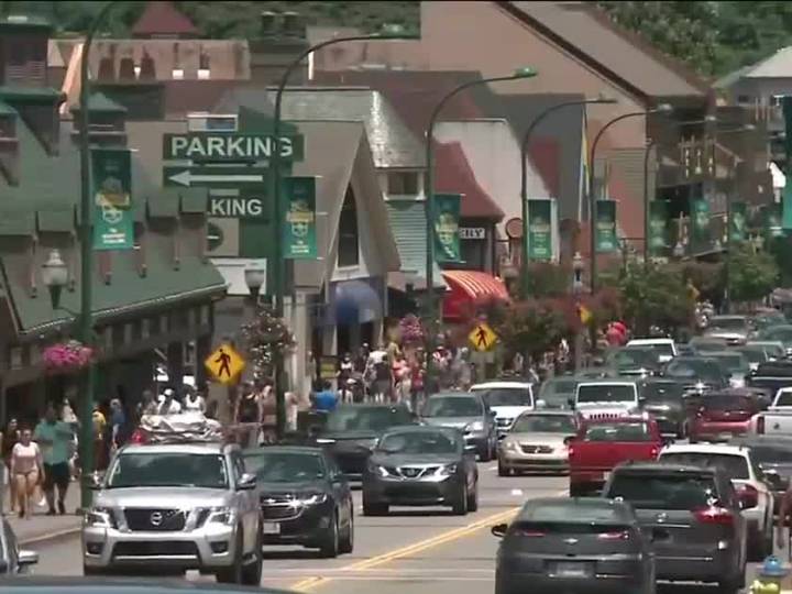 Gatlinburg Parkway to close for winter events