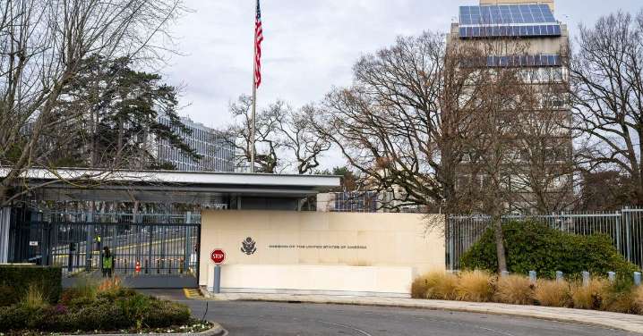 EEUU, Ucrania y representantes de los aliados europeos abordan en Ginebra el plan de paz de Trump