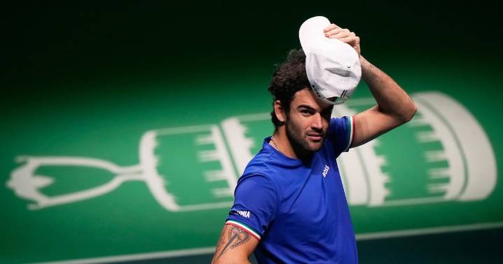 Berrettini gives Italy the lead against Belgium in their Davis Cup semifinal