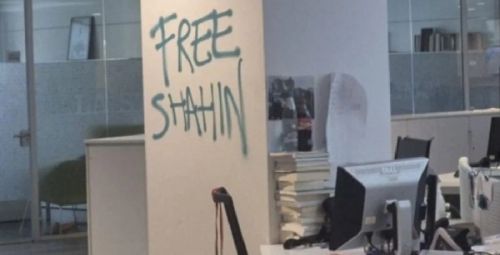 Manifestantes asaltan edificio de periódico italiano