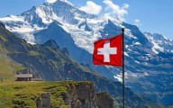 Suiza rechaza en referendo cambiar servicio militar obligatorio masculino