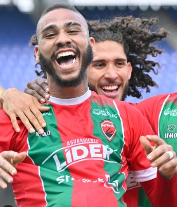 LOS LANCEROS NO TRIUNFARON EN CASA -