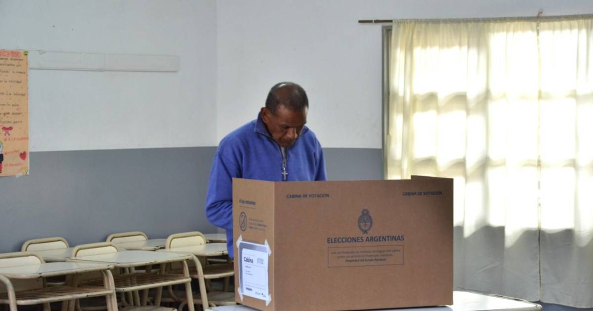 Fuerte descenso de los votos en blanco y leve suba de nulos